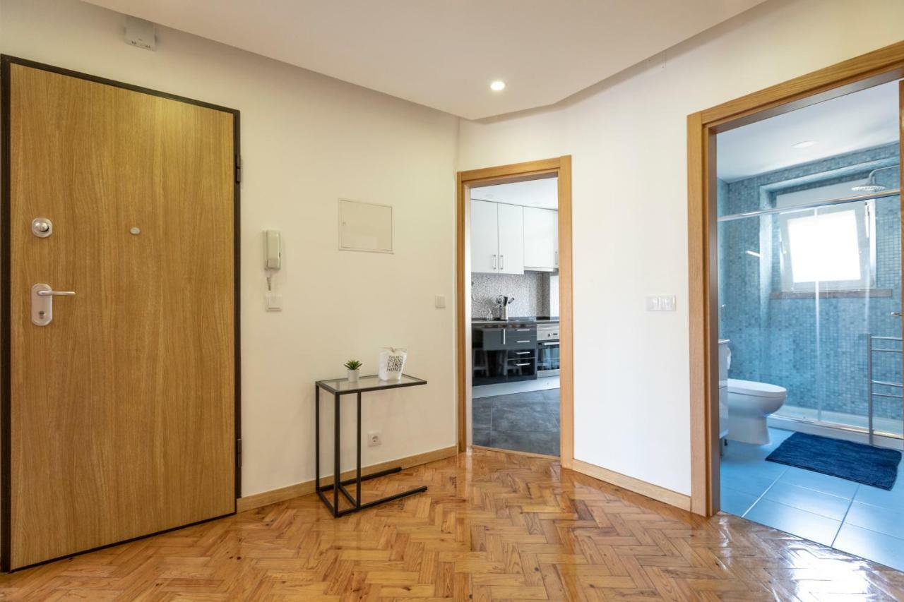 Like-Home-T3 Apt-Campolide, Near Amoreiras Mall Lissabon Buitenkant foto
