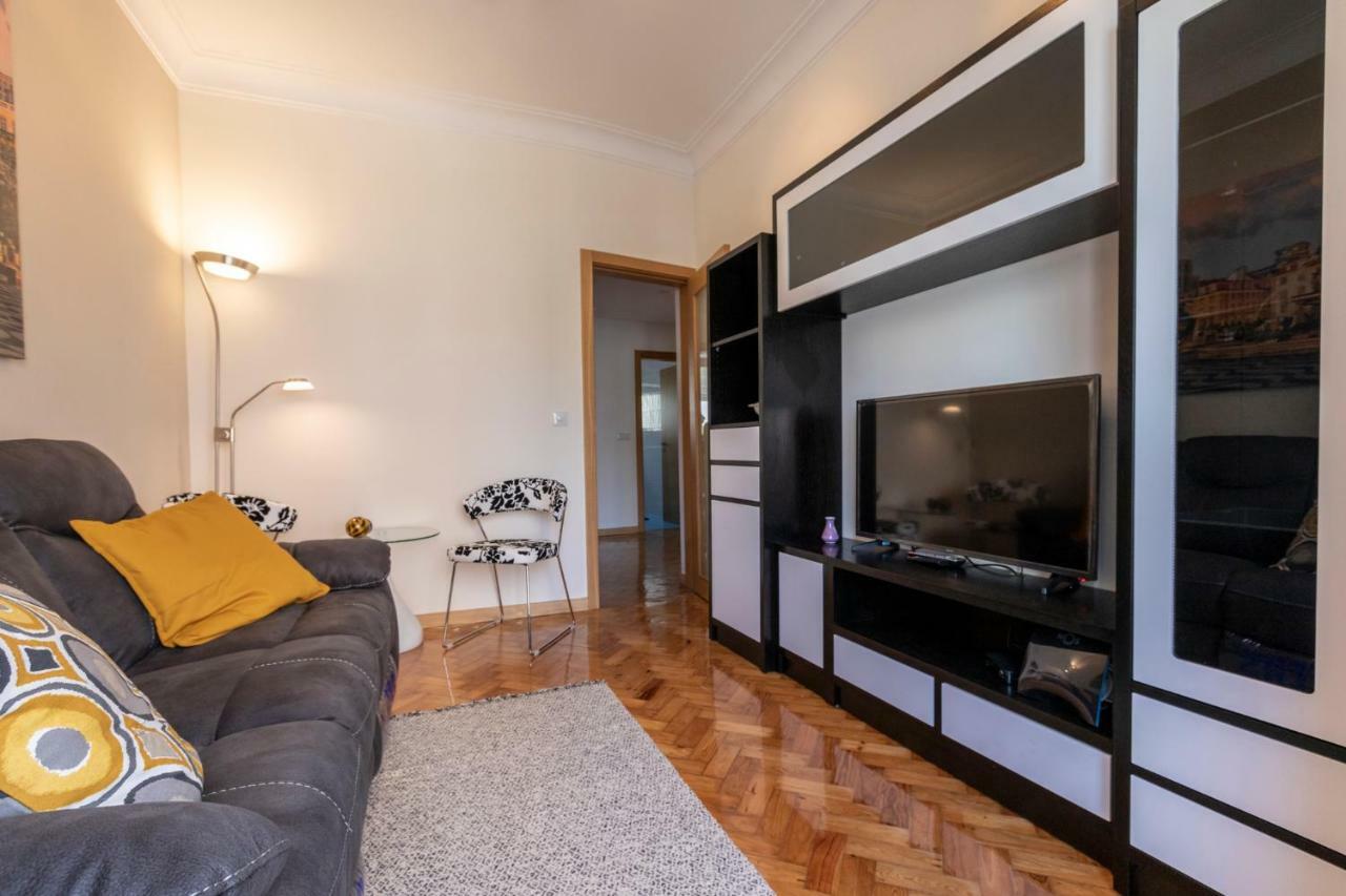 Like-Home-T3 Apt-Campolide, Near Amoreiras Mall Lissabon Buitenkant foto