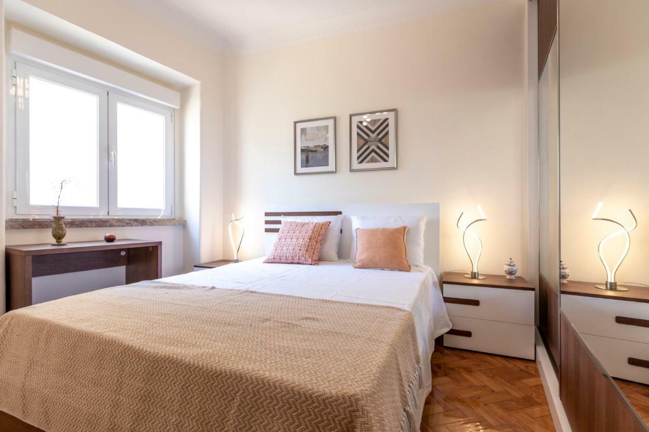 Like-Home-T3 Apt-Campolide, Near Amoreiras Mall Lissabon Buitenkant foto