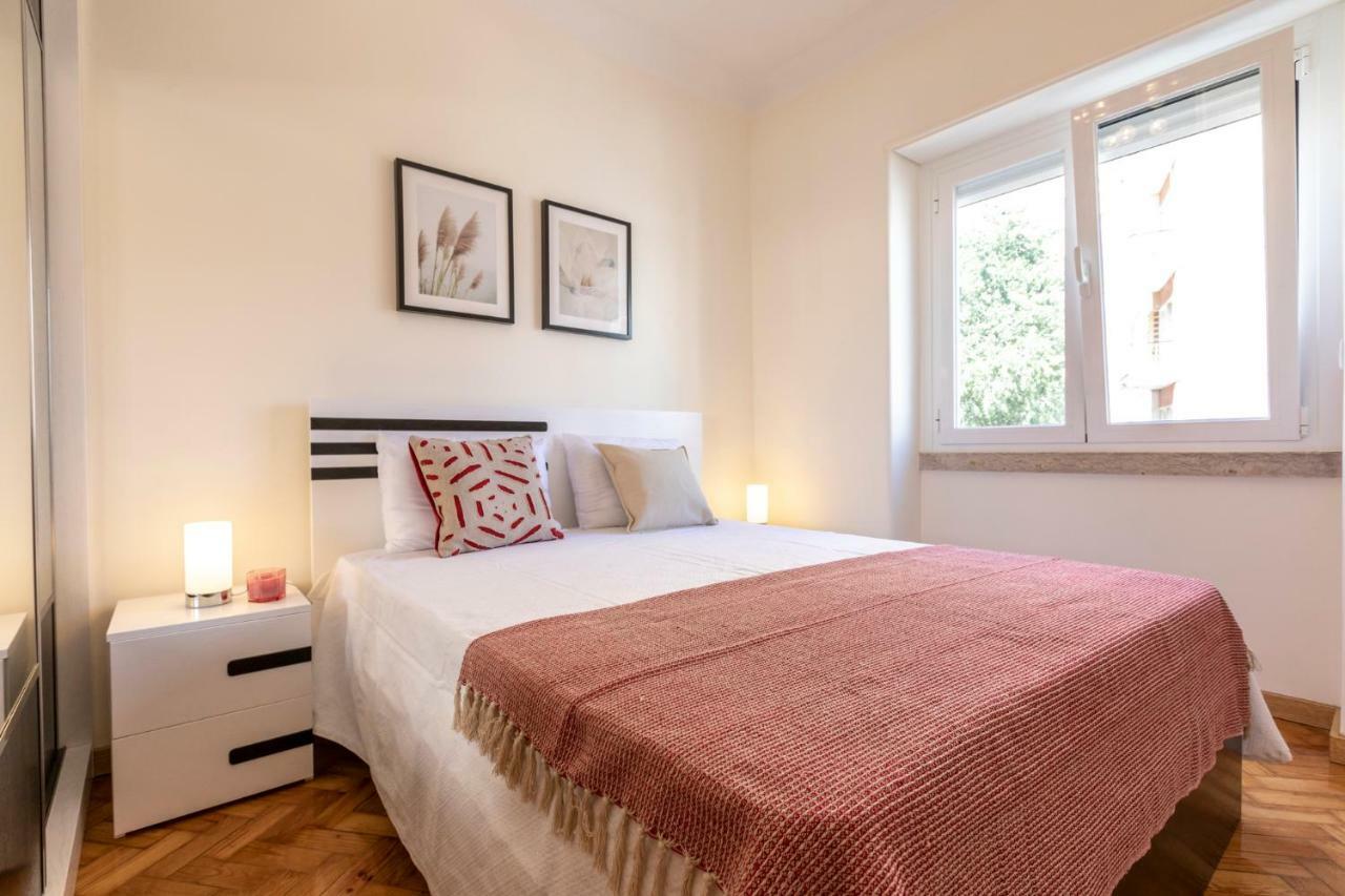 Like-Home-T3 Apt-Campolide, Near Amoreiras Mall Lissabon Buitenkant foto